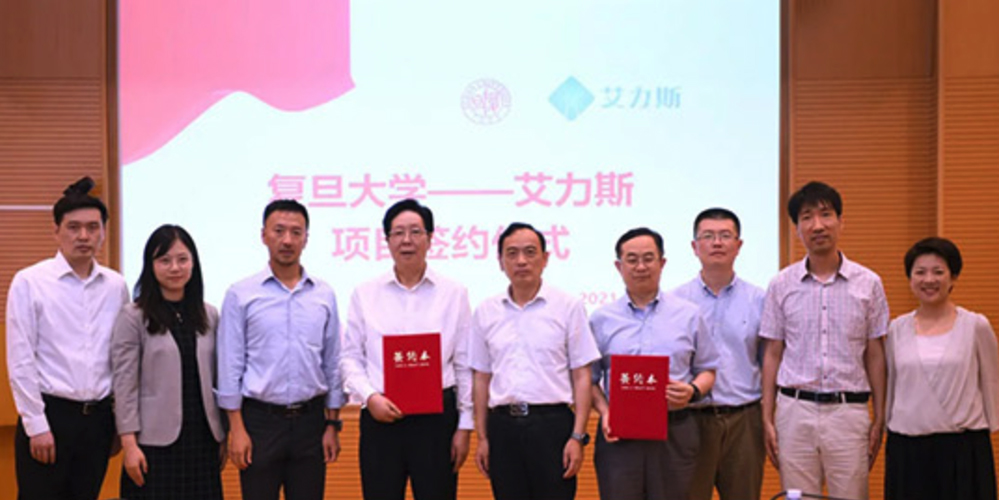 newsD01.jpg newsD01.jpg